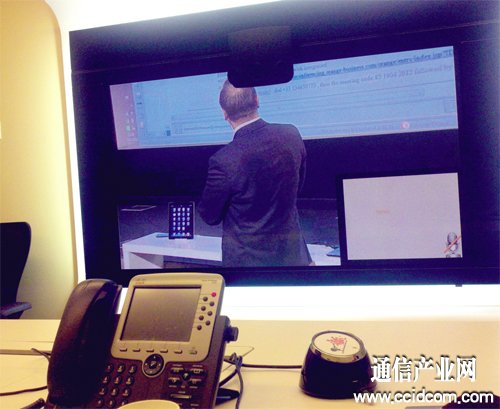 视频像通话一样开放